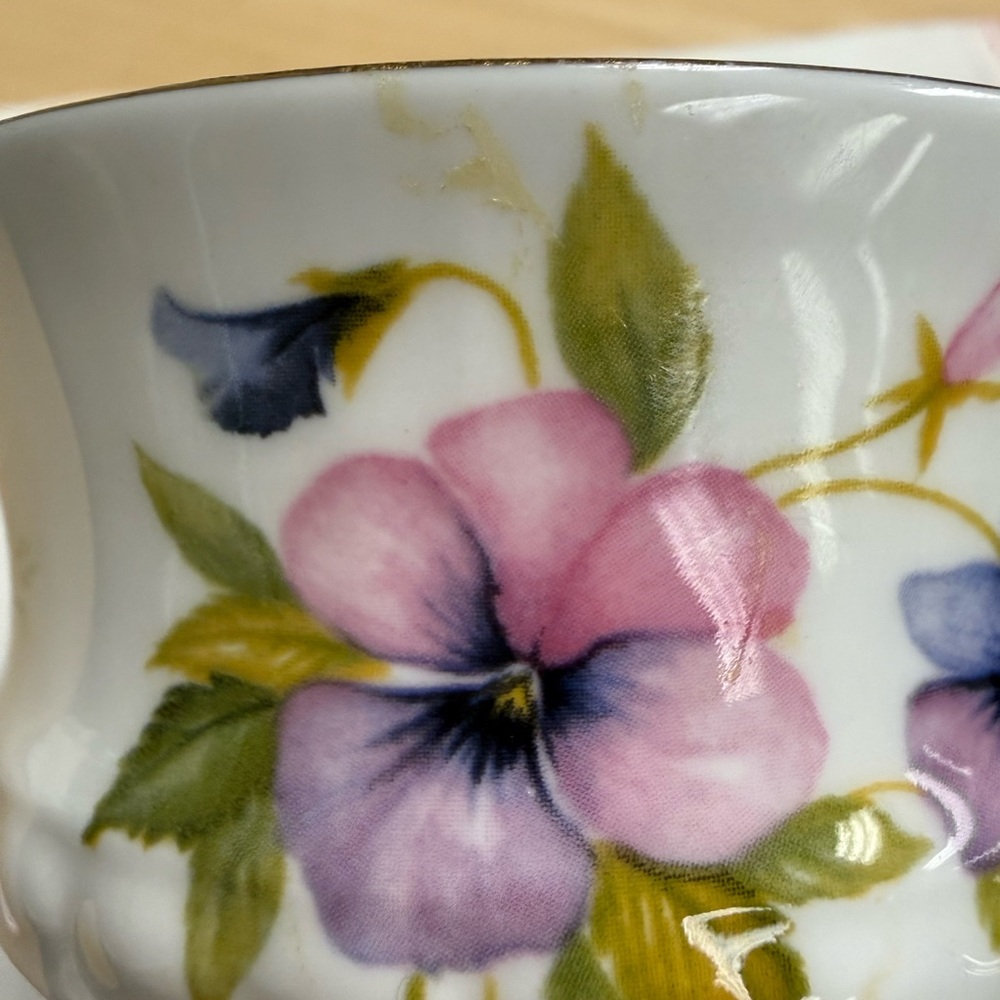 Vintage Queens Fine Bone China Floral Sugar or Trinket Bowl with Lid Vintage - Picture 7 of 12